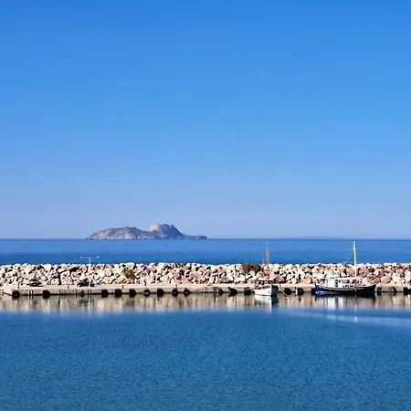 Moonstone Seafront Kokkinos Pyrgos
